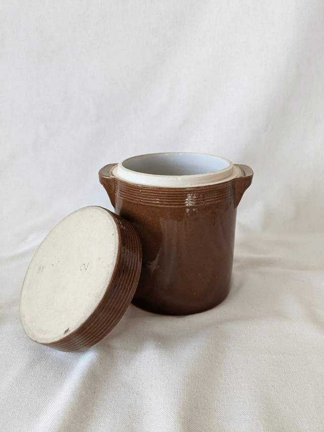 Ancien pot de conserve