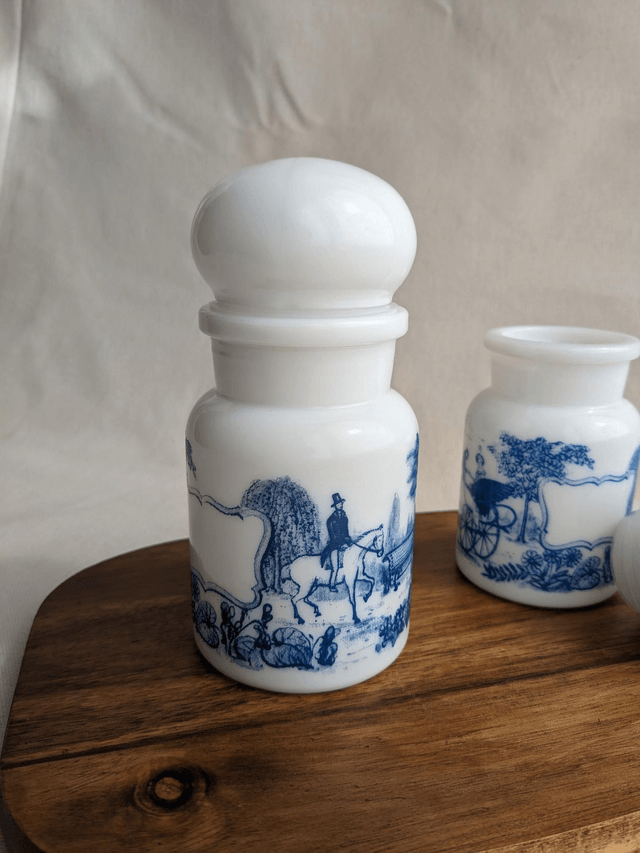 Flacon d'apothicaire en opaline M